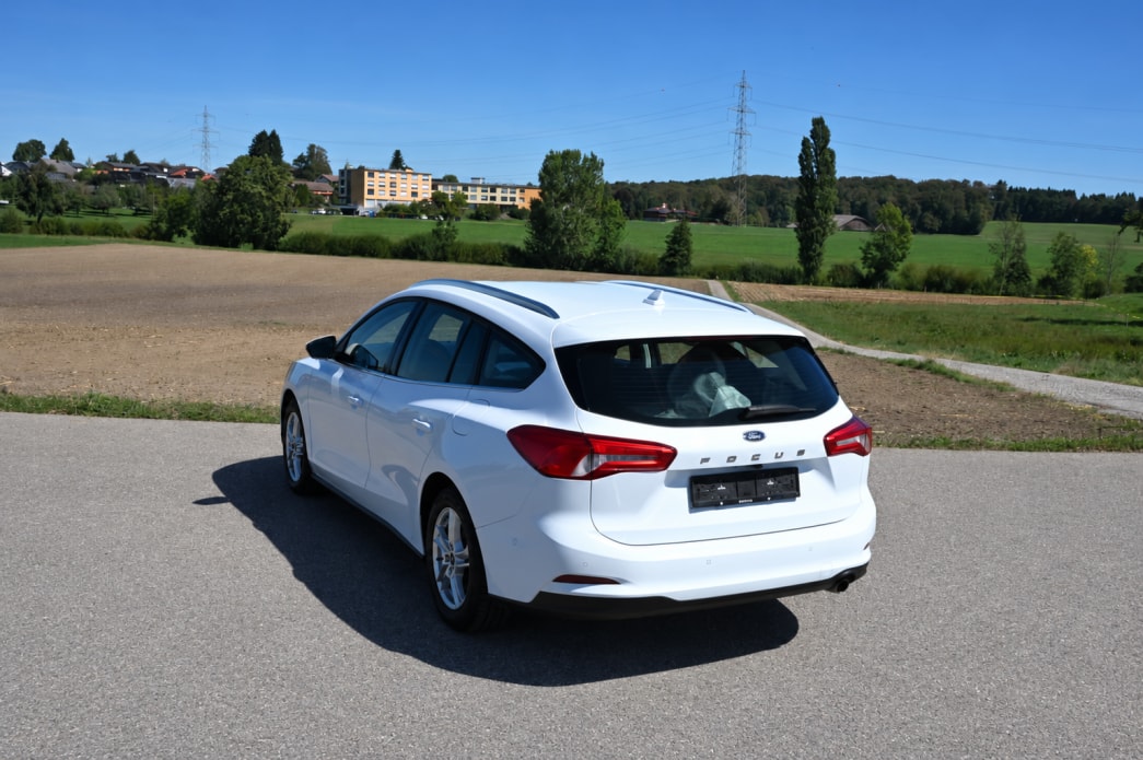 FORD Focus 1.5 SCTi Cool Connect Automatic-image-3