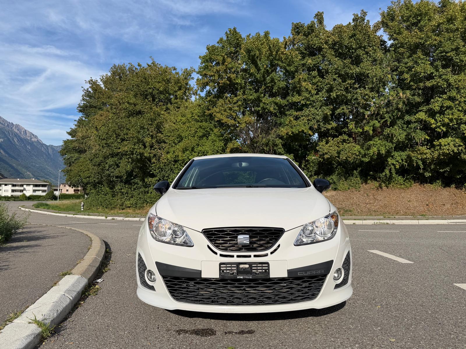 SEAT Ibiza SC 1.4 TSI Cupra DSG-image-1