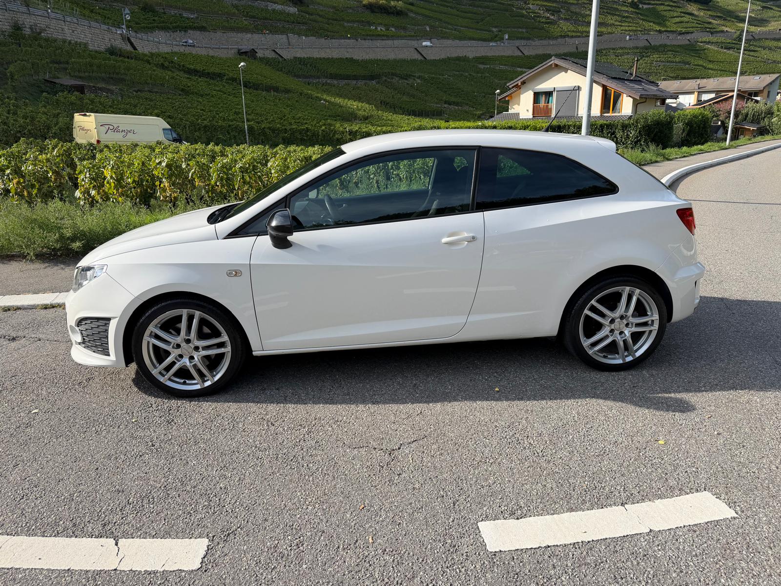 SEAT Ibiza SC 1.4 TSI Cupra DSG-image-6