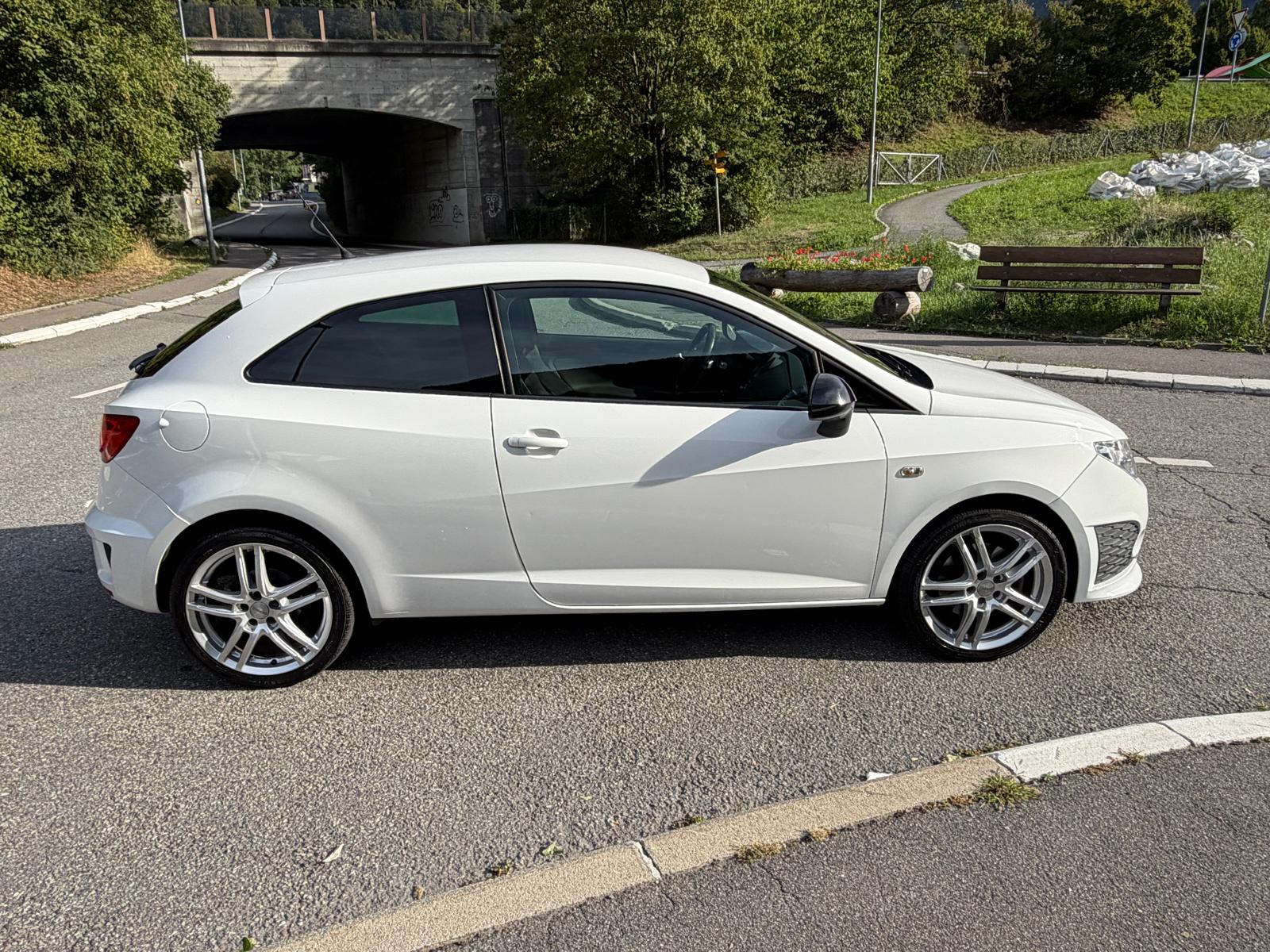 SEAT Ibiza SC 1.4 TSI Cupra DSG-image-9