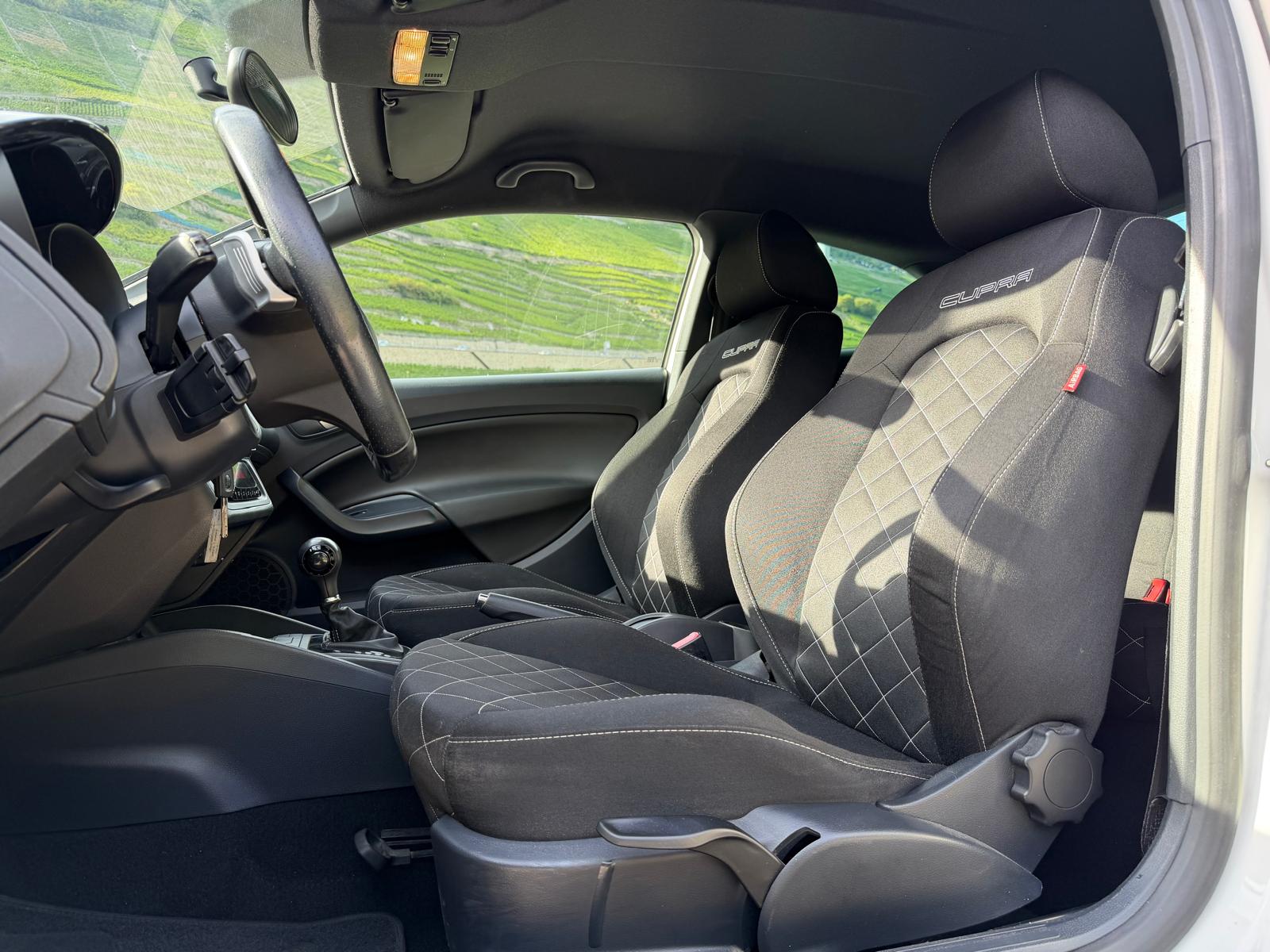 SEAT Ibiza SC 1.4 TSI Cupra DSG-image-5