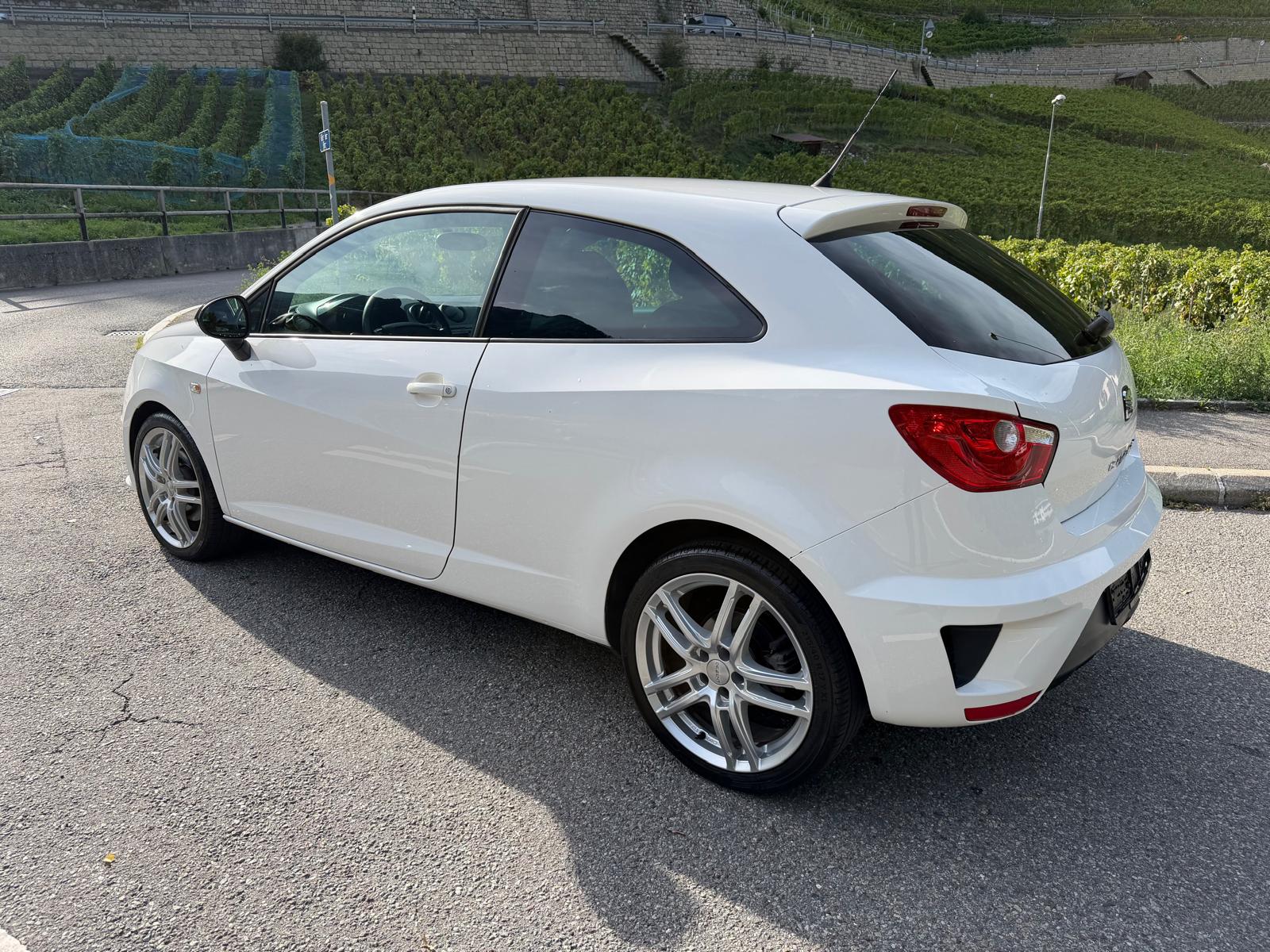 SEAT Ibiza SC 1.4 TSI Cupra DSG-image-11