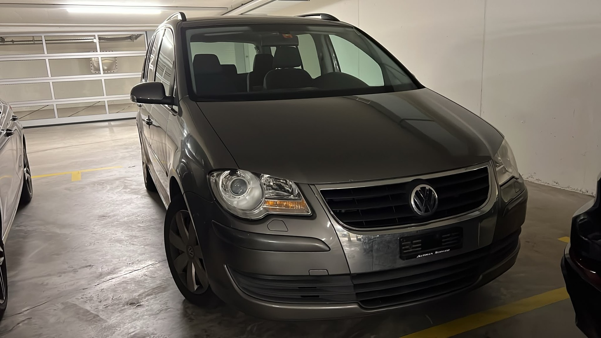 VW Touran 1.9 TDI Trendline DSG-image-0