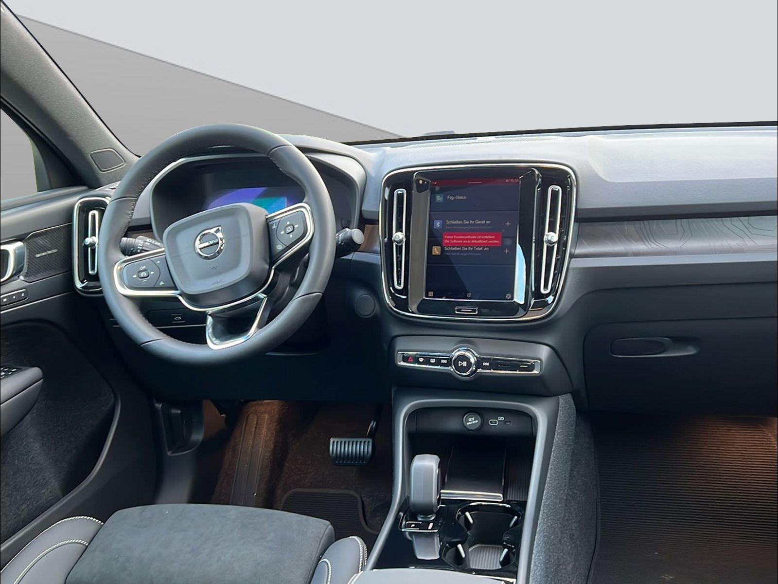 VOLVO C40 P8 Twin Recharge Ultimate AWD-image-12