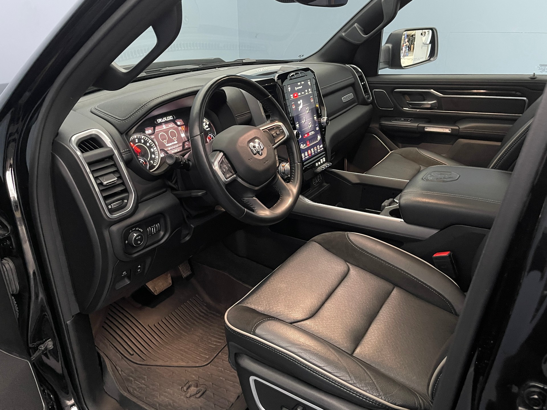 DODGE Ram 1500 Crew cab. pick-up 5.7 HEMI MDS VVT Laramie-image-7