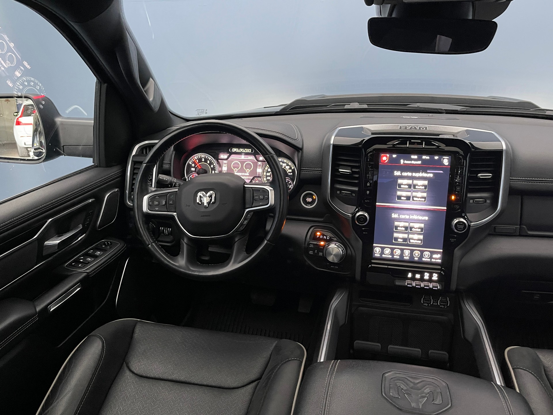 DODGE Ram 1500 Crew cab. pick-up 5.7 HEMI MDS VVT Laramie-image-8