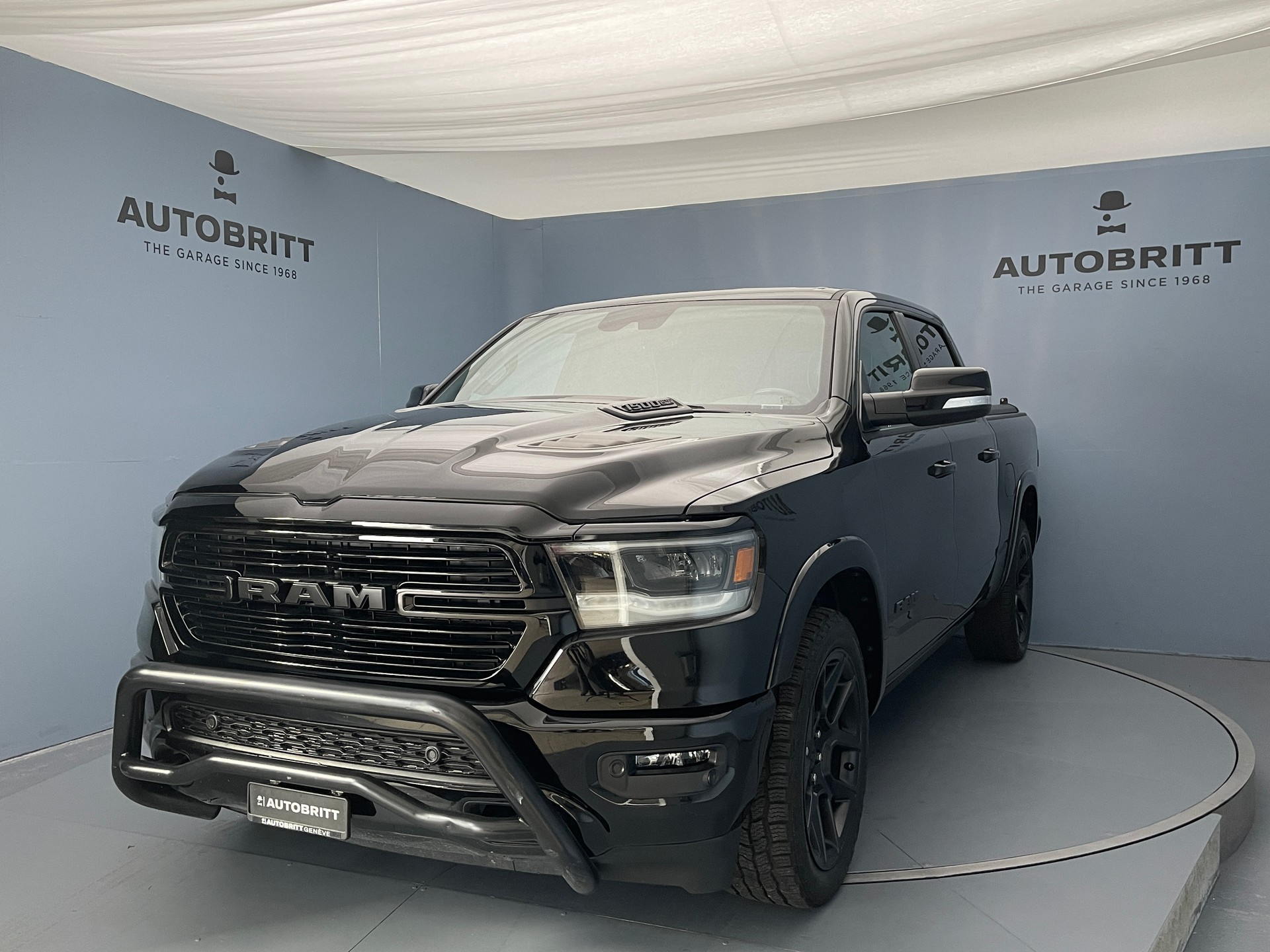 DODGE Ram 1500 Crew cab. pick-up 5.7 HEMI MDS VVT Laramie-image-0