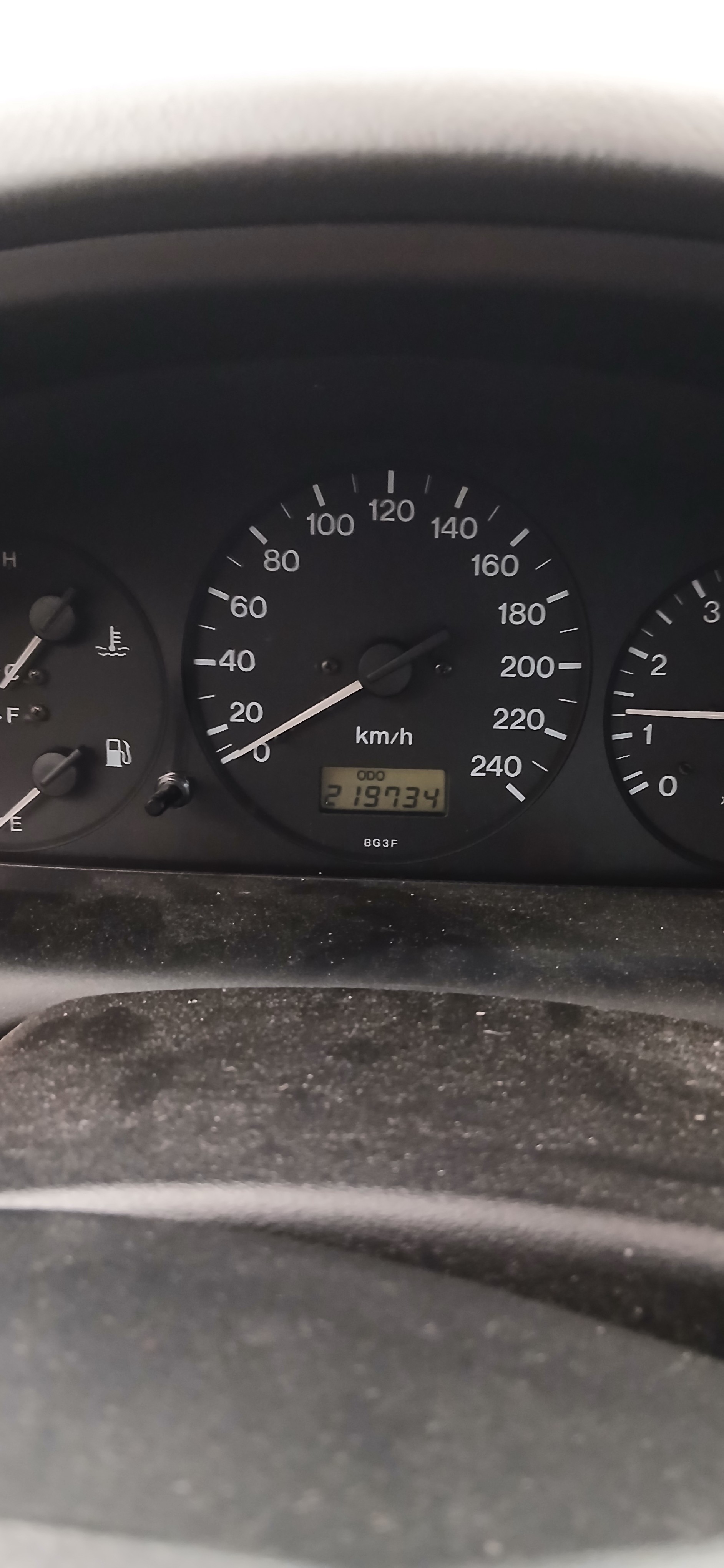 MAZDA 323 F 1.5i-16V-image-6