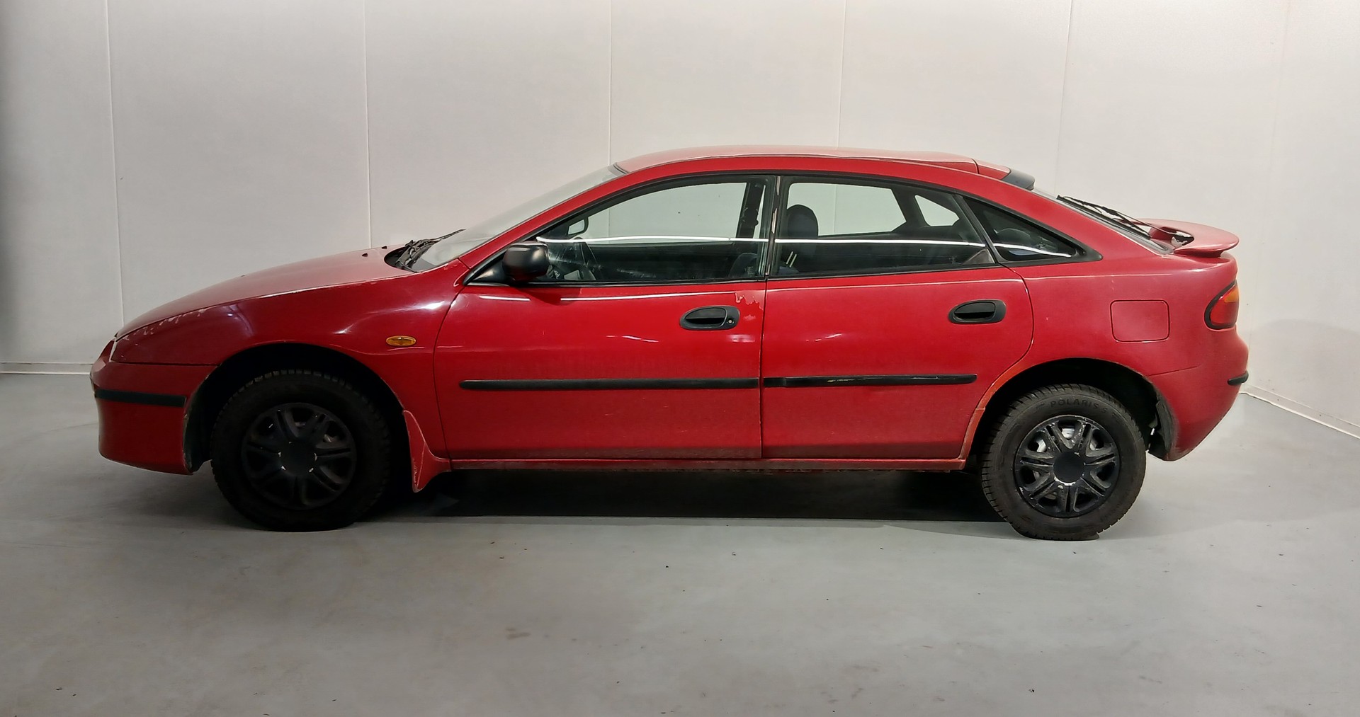 MAZDA 323 F 1.5i-16V-image-1
