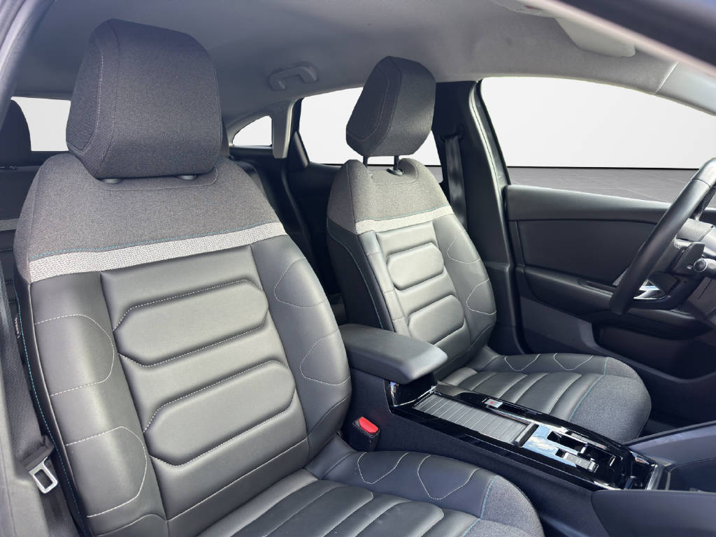CITROEN C4 1.5 BlueHDi Shine EAT8-image-9