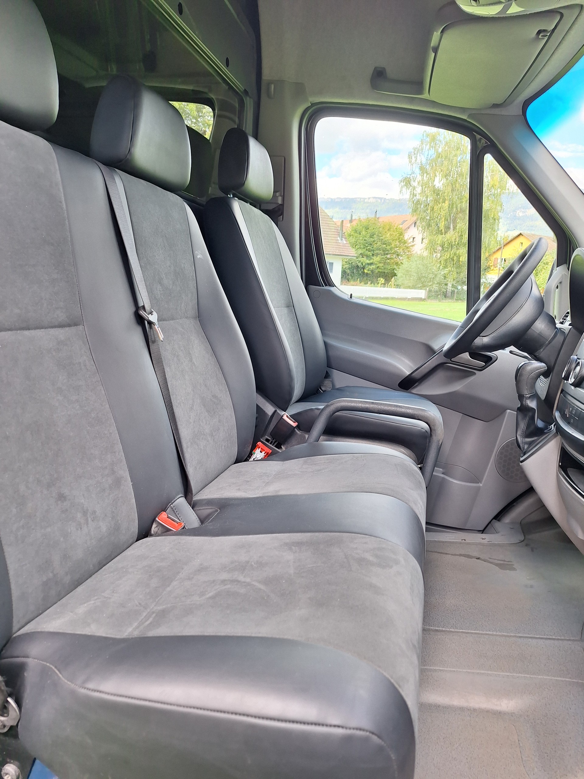 MERCEDES-BENZ 316 CDI 4x4 Automat-image-8