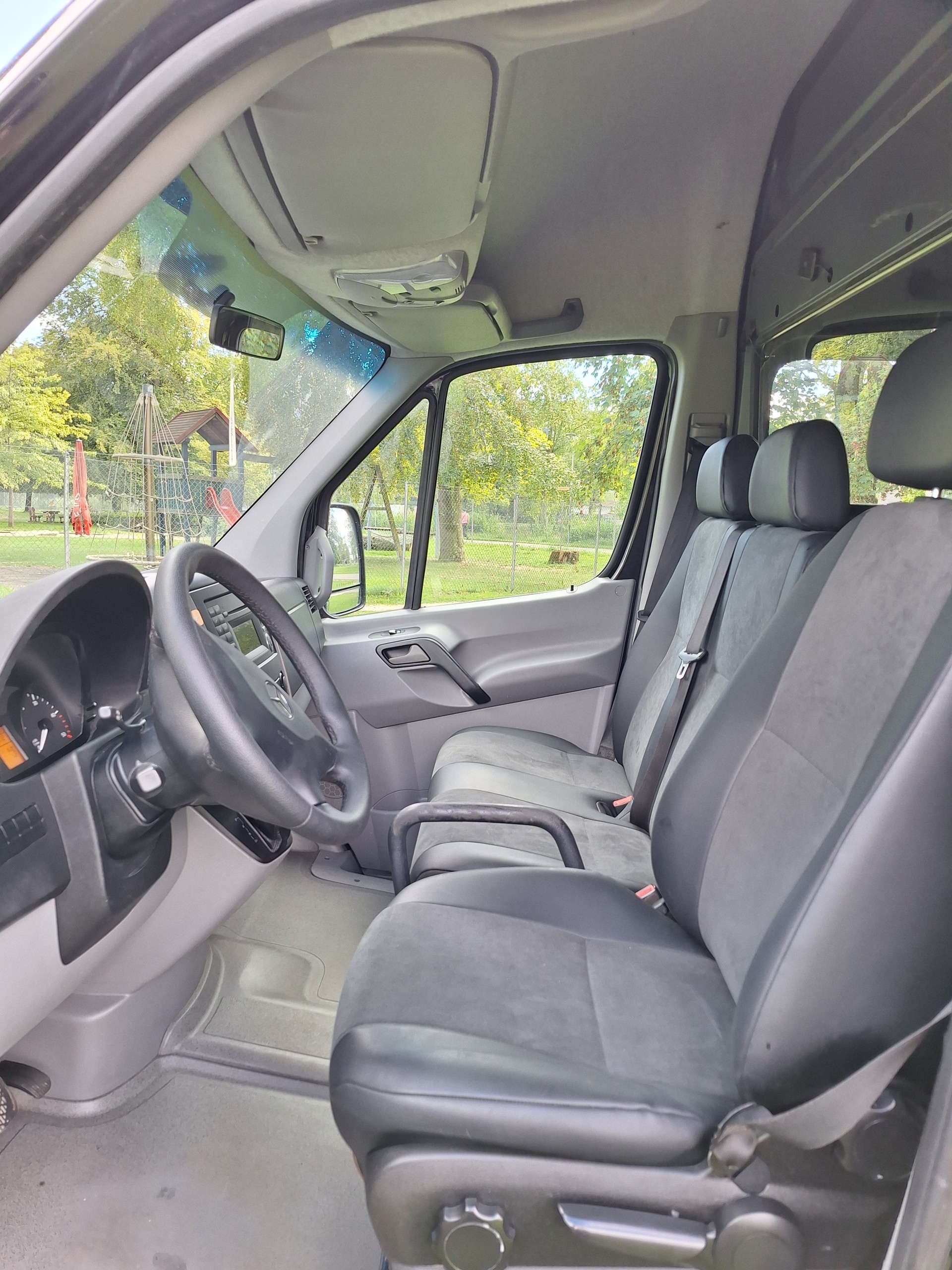 MERCEDES-BENZ 316 CDI 4x4 Automat-image-9