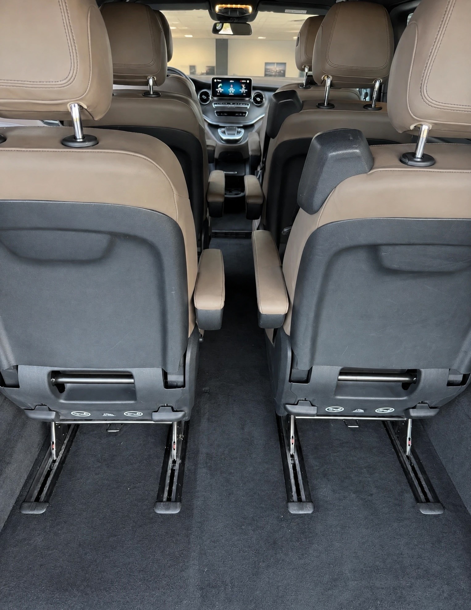 MERCEDES-BENZ V 300 d Swiss Ed. kurz 4matic-image-15