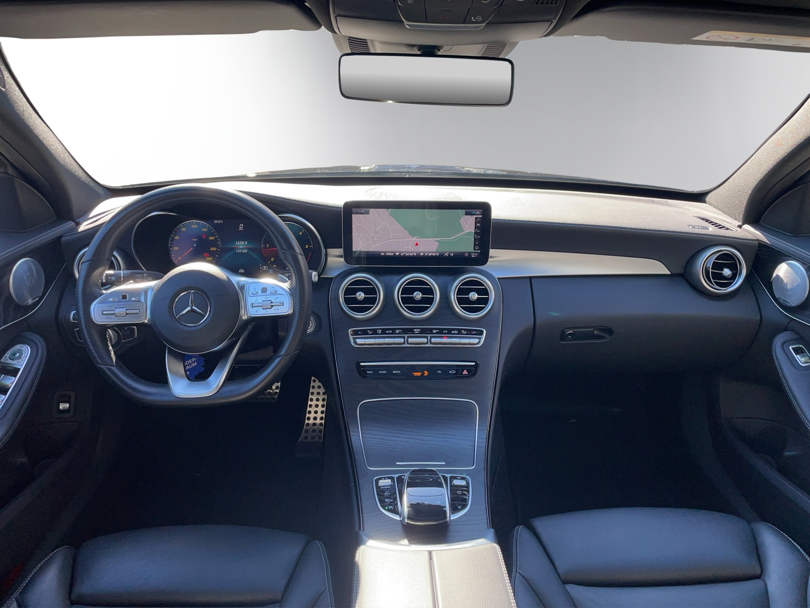 MERCEDES-BENZ C 300 d AMG Line 4Matic 9G-Tronic-image-15