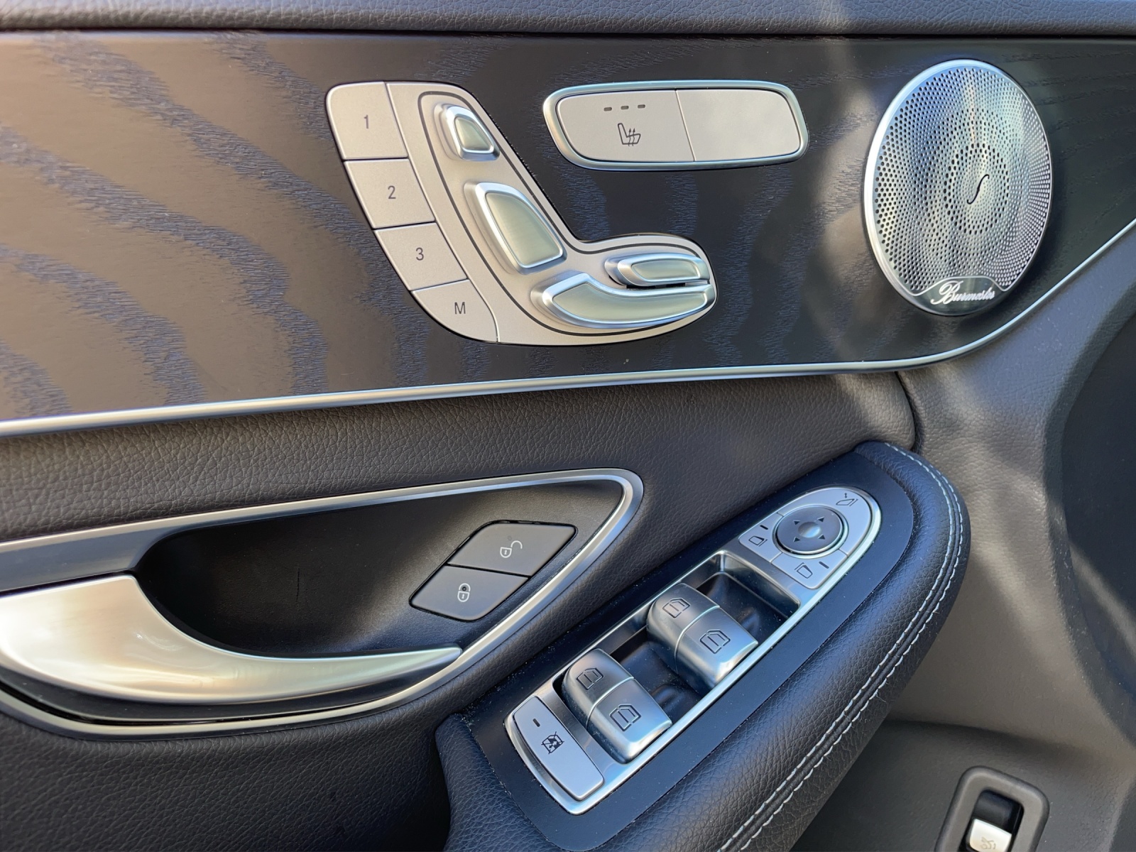 MERCEDES-BENZ C 300 d AMG Line 4Matic 9G-Tronic-image-19