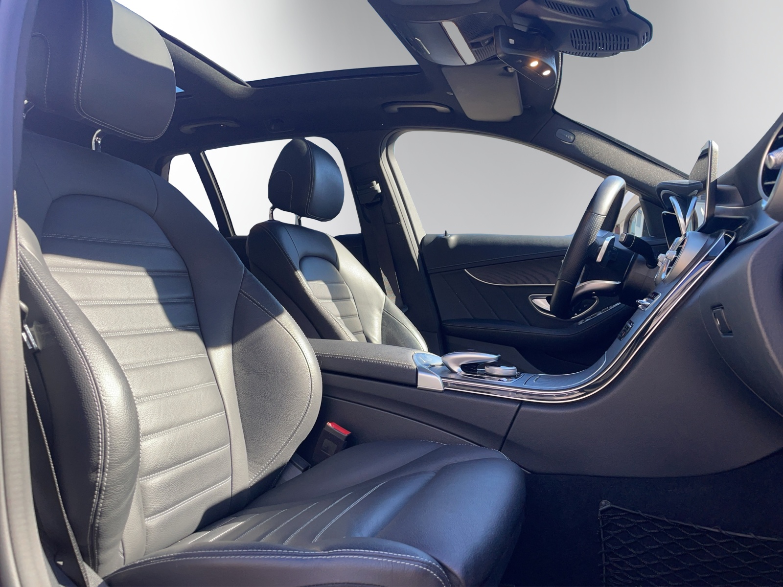MERCEDES-BENZ C 300 d AMG Line 4Matic 9G-Tronic-image-10