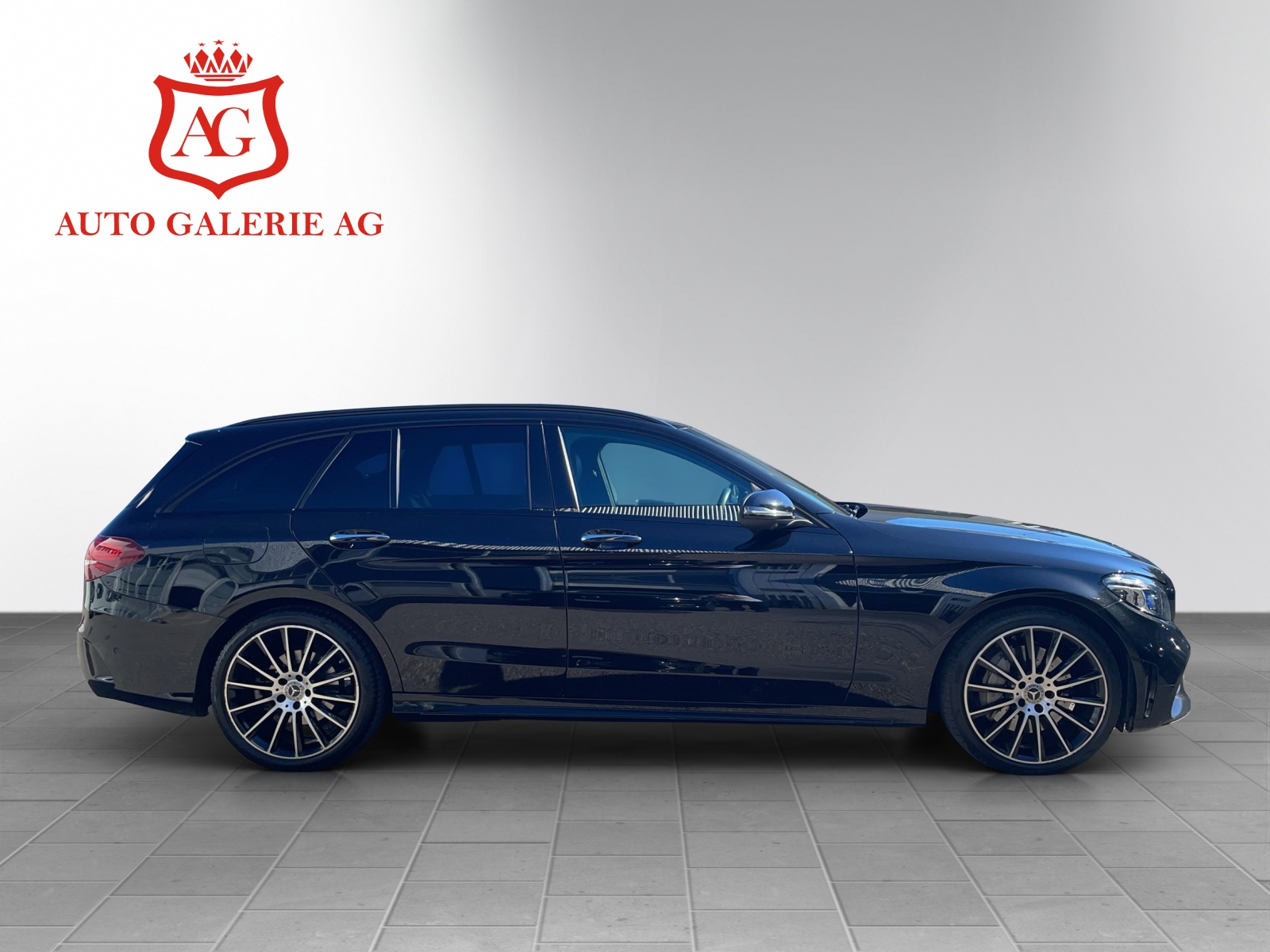 MERCEDES-BENZ C 300 d AMG Line 4Matic 9G-Tronic-image-3