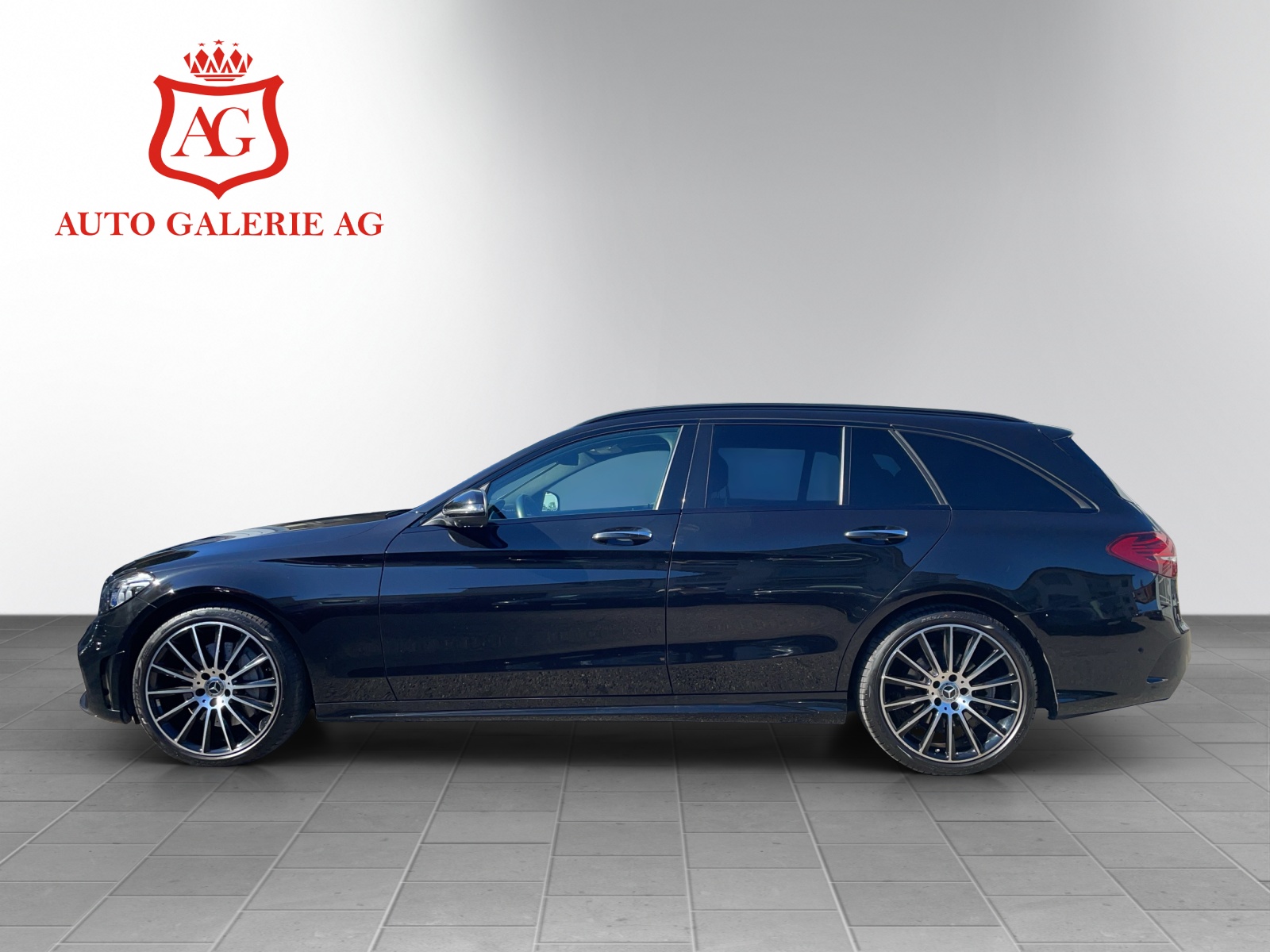 MERCEDES-BENZ C 300 d AMG Line 4Matic 9G-Tronic-image-2