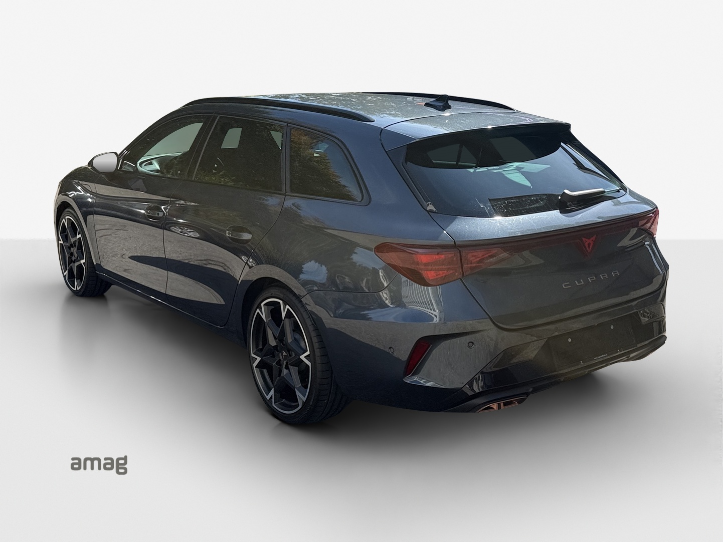 CUPRA LEON ST 1.5 e-HYBRID pHEV Black SymphonyDSG-image-2