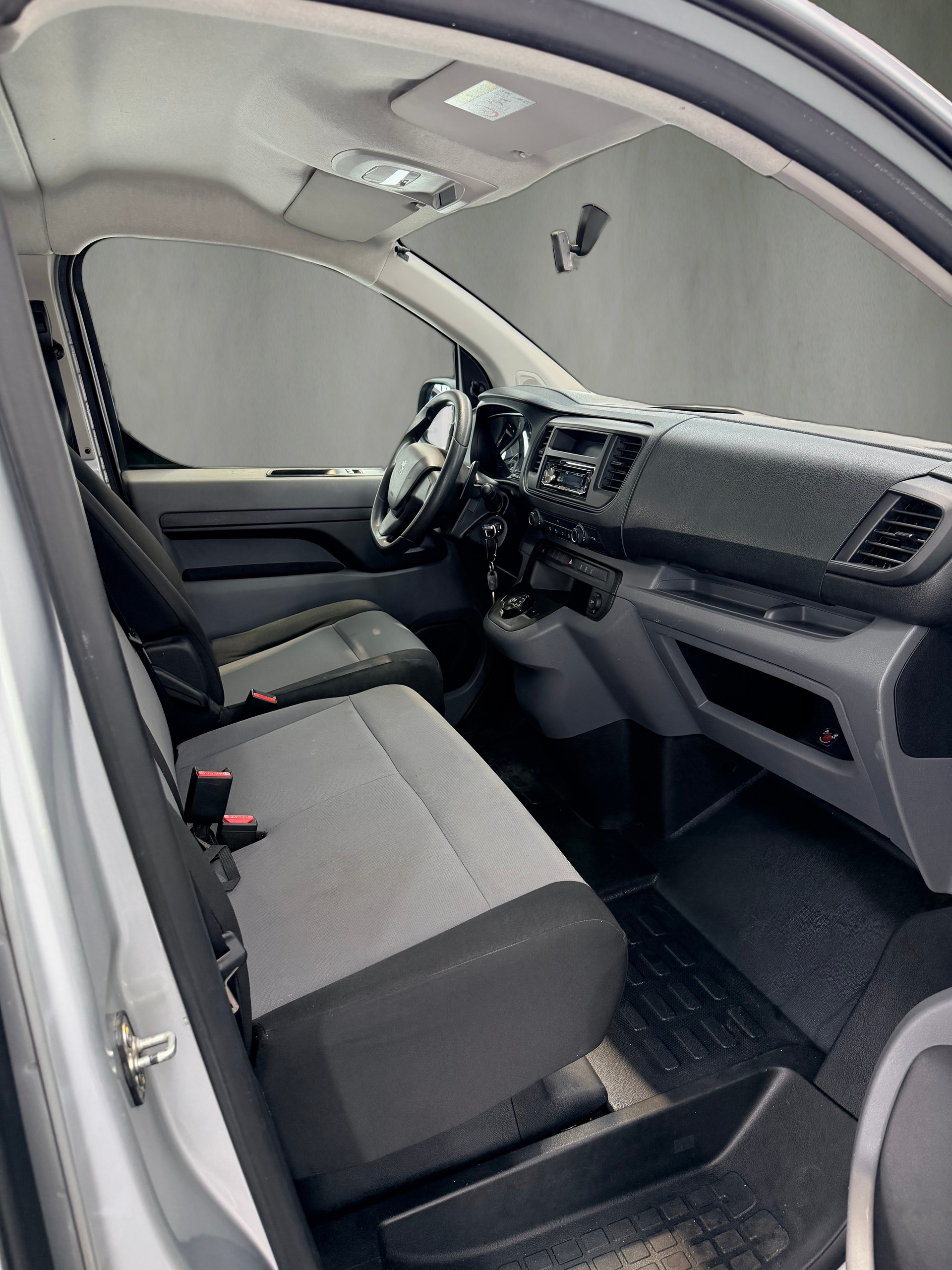 PEUGEOT Traveller 2.0 BlueHDi Active Lang EAT-image-7