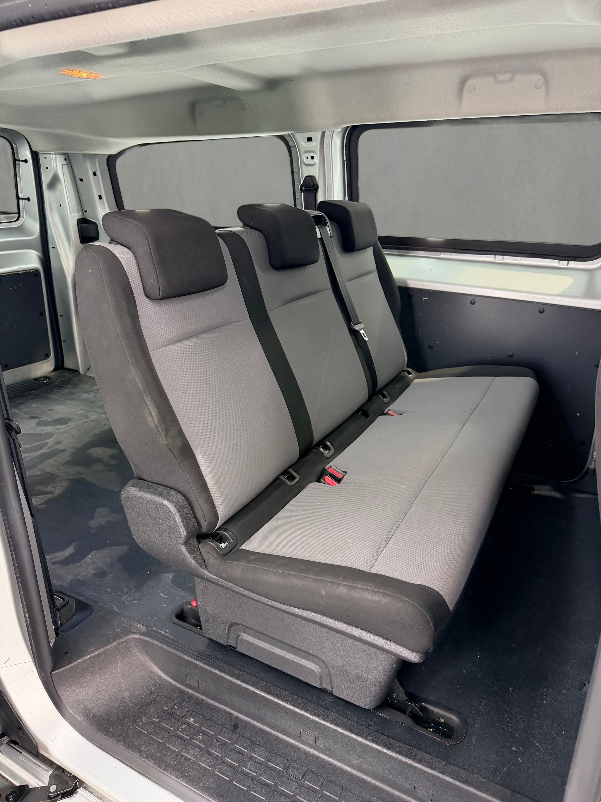 PEUGEOT Traveller 2.0 BlueHDi Active Lang EAT-image-8
