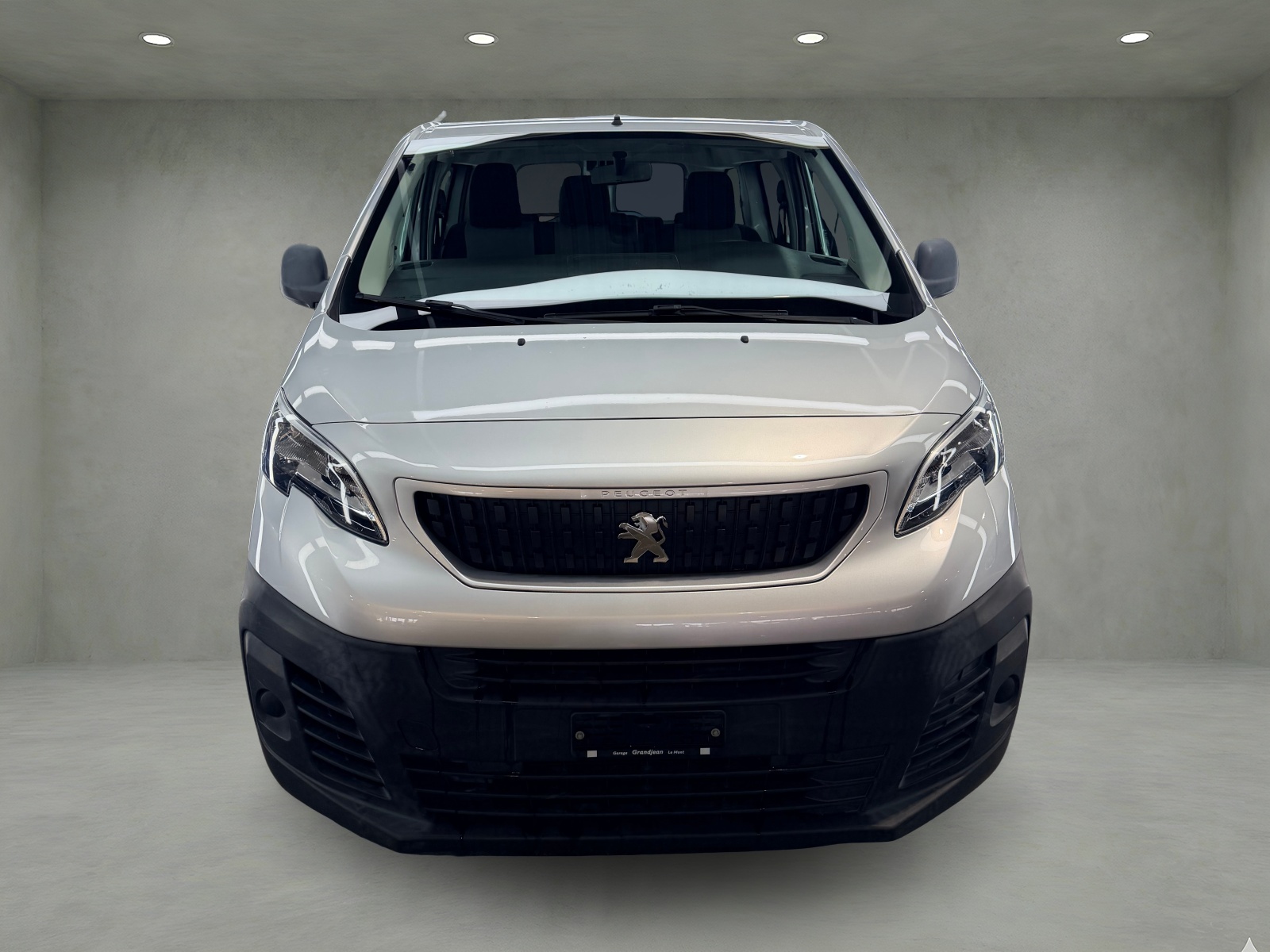 PEUGEOT Traveller 2.0 BlueHDi Active Lang EAT-image-1