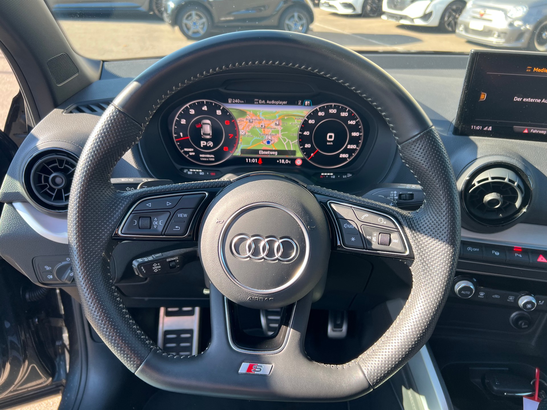 AUDI Q2 2.0 TFSI sport quattro S-tronic-image-22