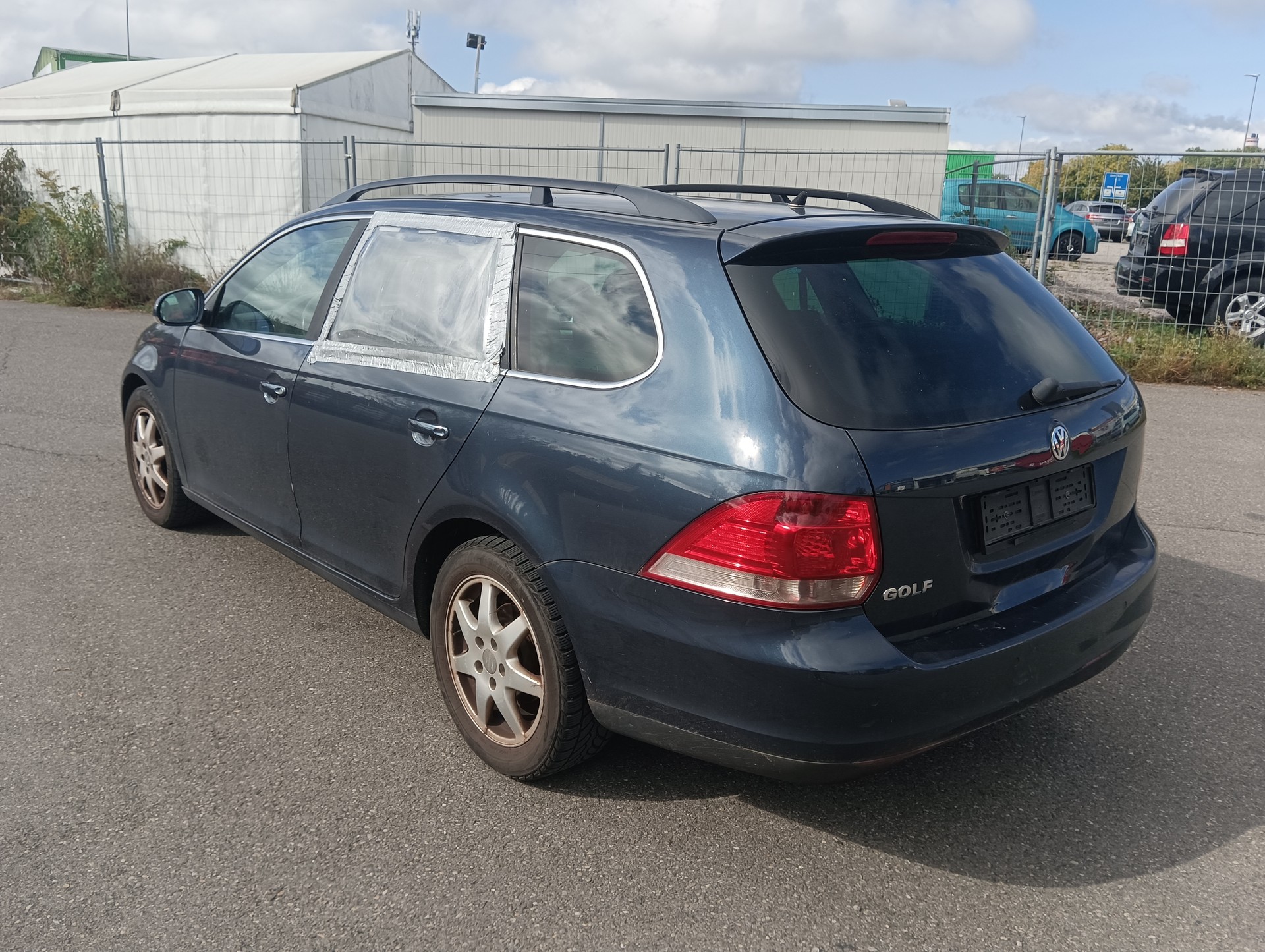 VW Golf Variant 2.0 TDI Sportline-image-1