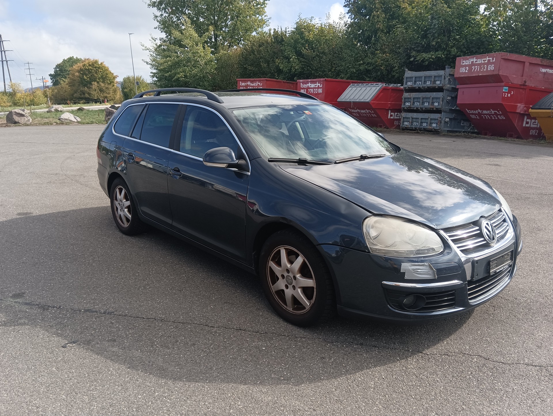 VW Golf Variant 2.0 TDI Sportline-image-5
