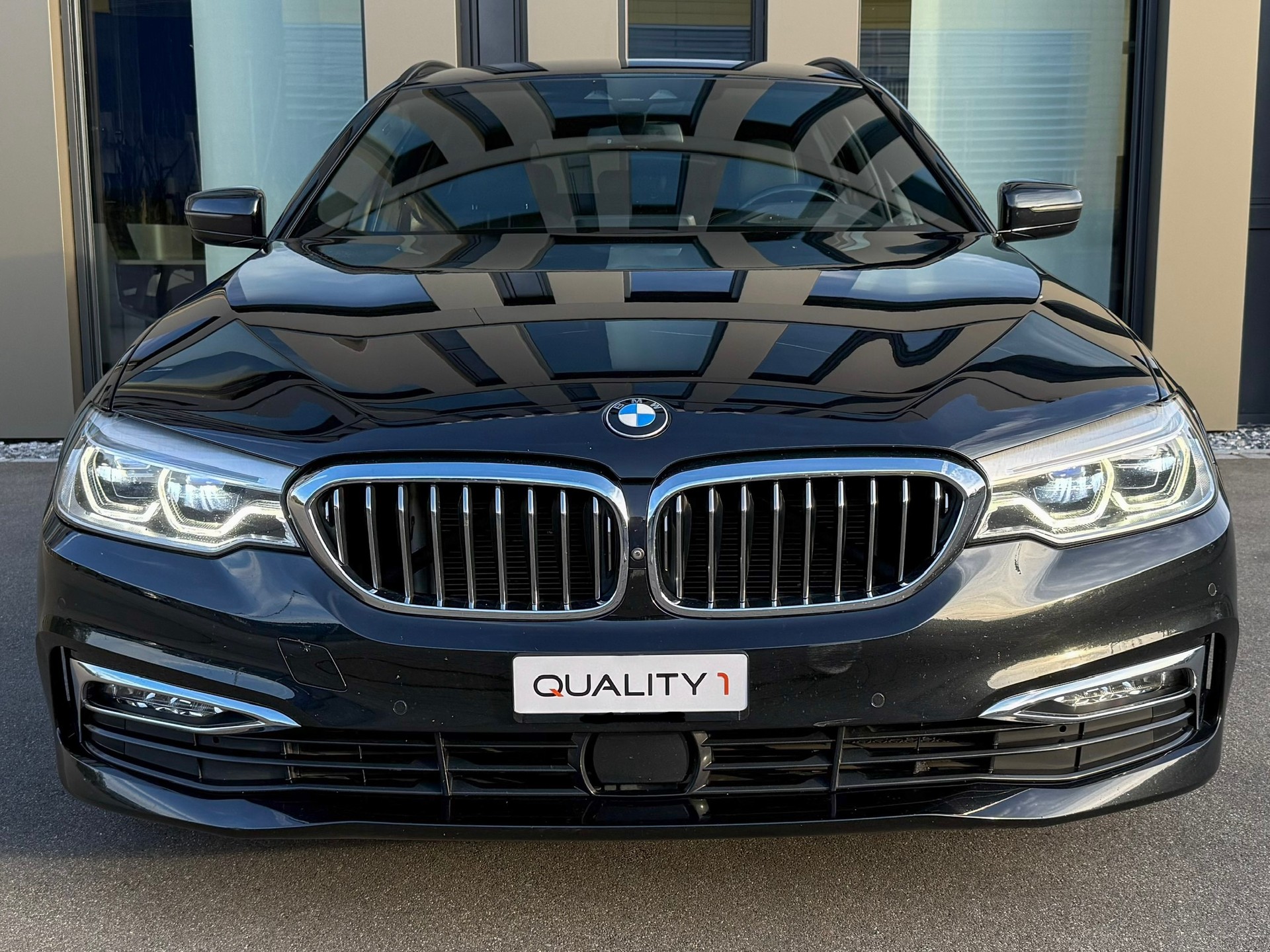 BMW 520d xDrive Touring Luxury Line Steptronic-image-6