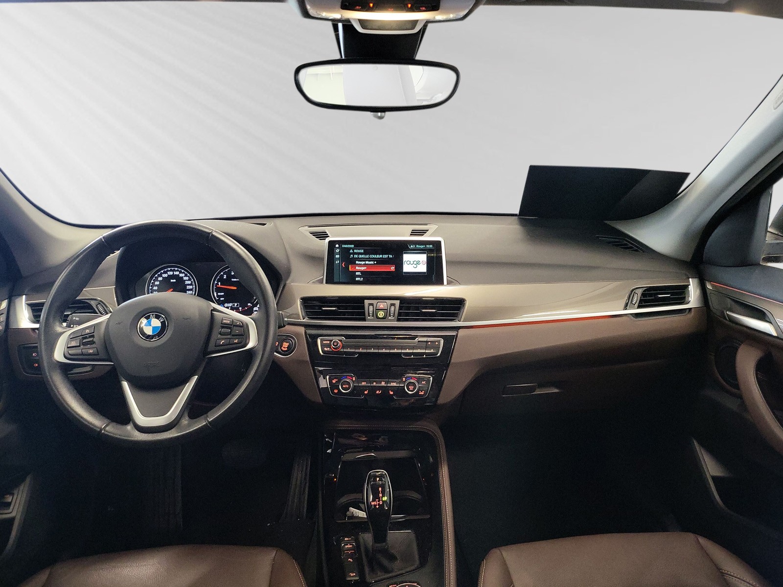 BMW X1 xDrive 20i xLine Steptronic-image-4