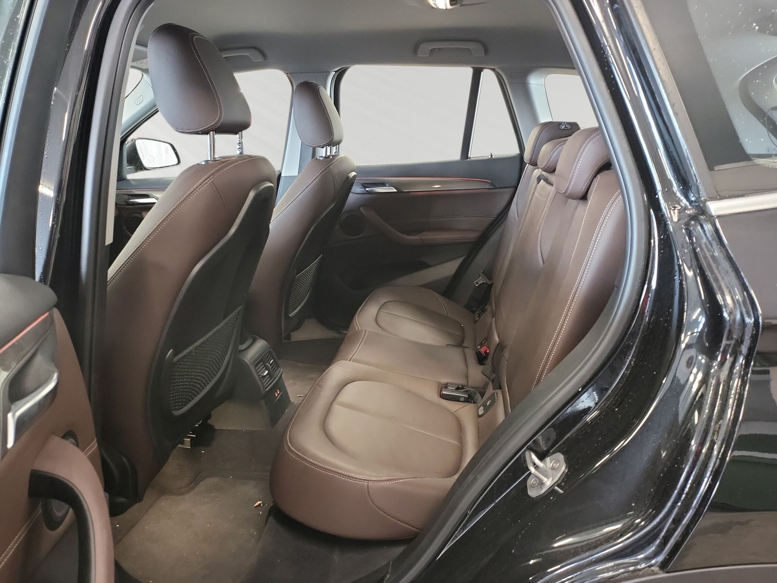 BMW X1 xDrive 20i xLine Steptronic-image-5