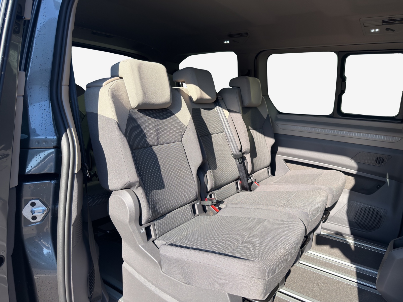 VW Multivan Trend Liberty kurz 2.0 TDI 150PS DSG-image-14