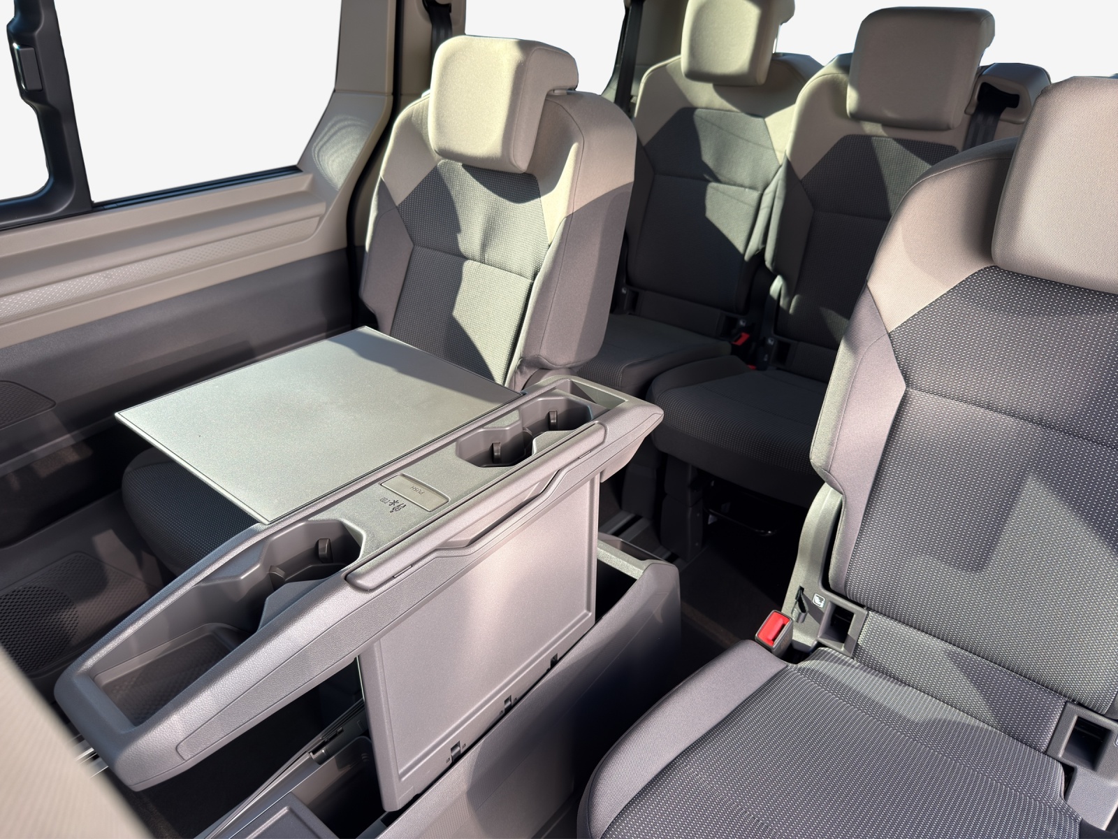 VW Multivan Trend Liberty kurz 2.0 TDI 150PS DSG-image-11