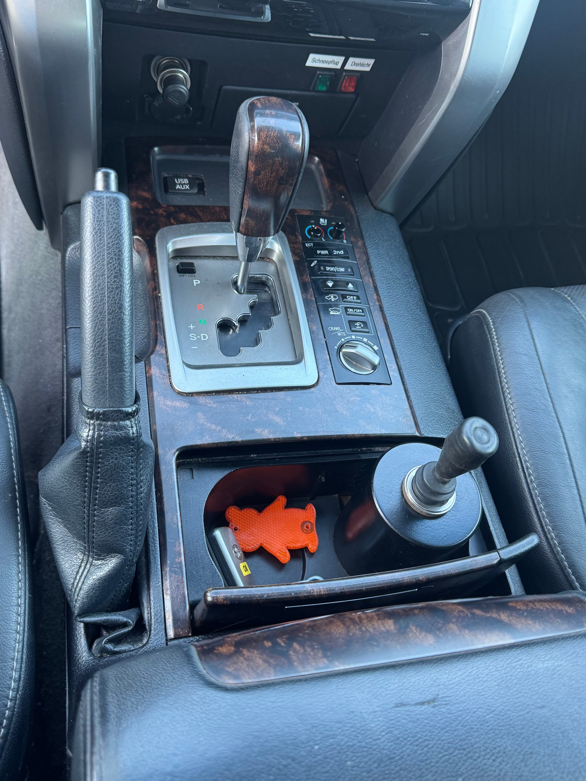 TOYOTA Land Cruiser V8 4.5 D-4D Luna-image-9