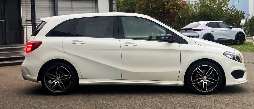MERCEDES-BENZ B 220 d AMG Line 4m-image-4