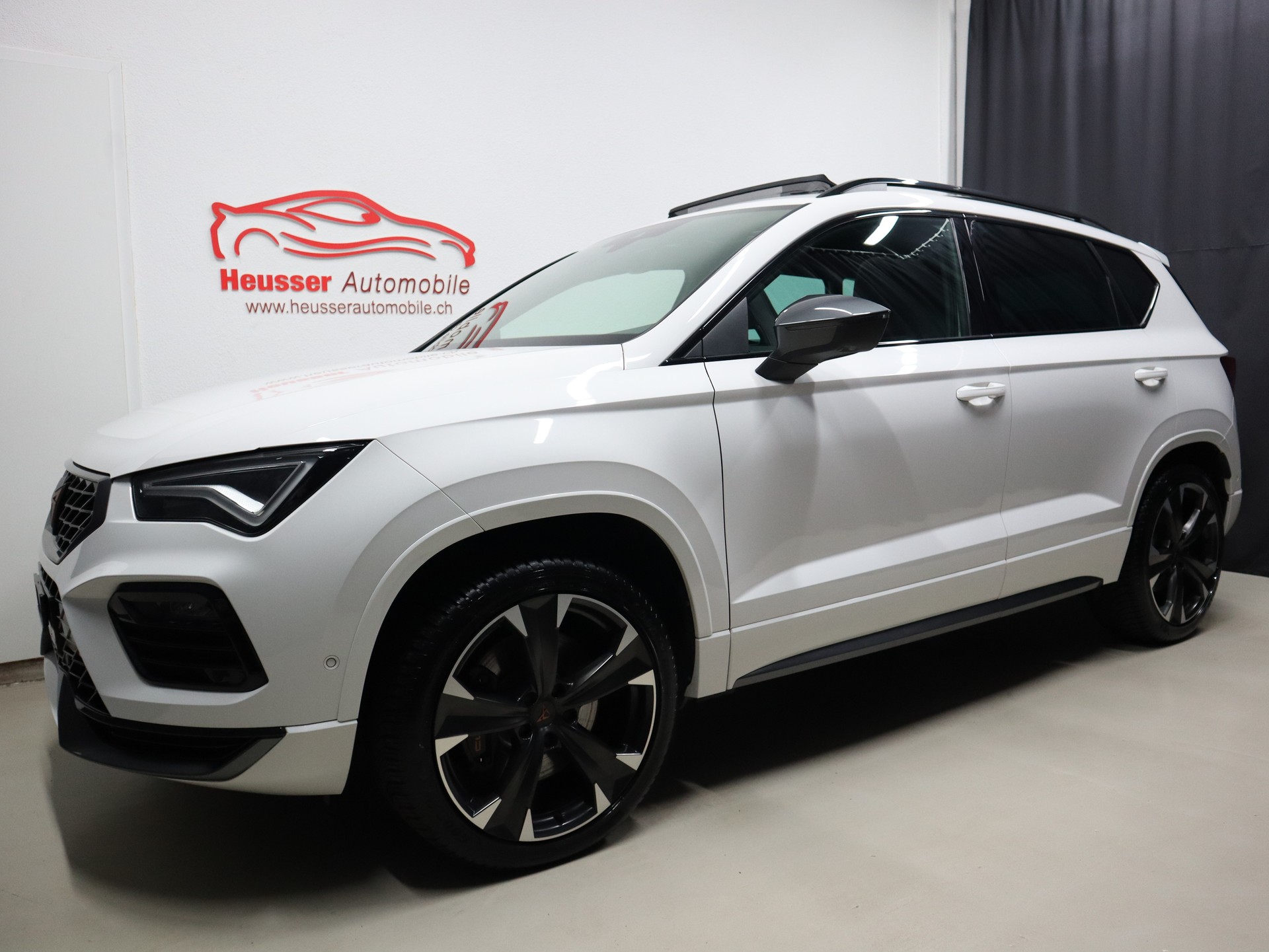 CUPRA Ateca 2.0TSI VZ 4Drive DSG - Panorama - Navi - Beats - Sportsitze - Sitzmemory - 360° Kamera - Keyless - 300 PS-image-1