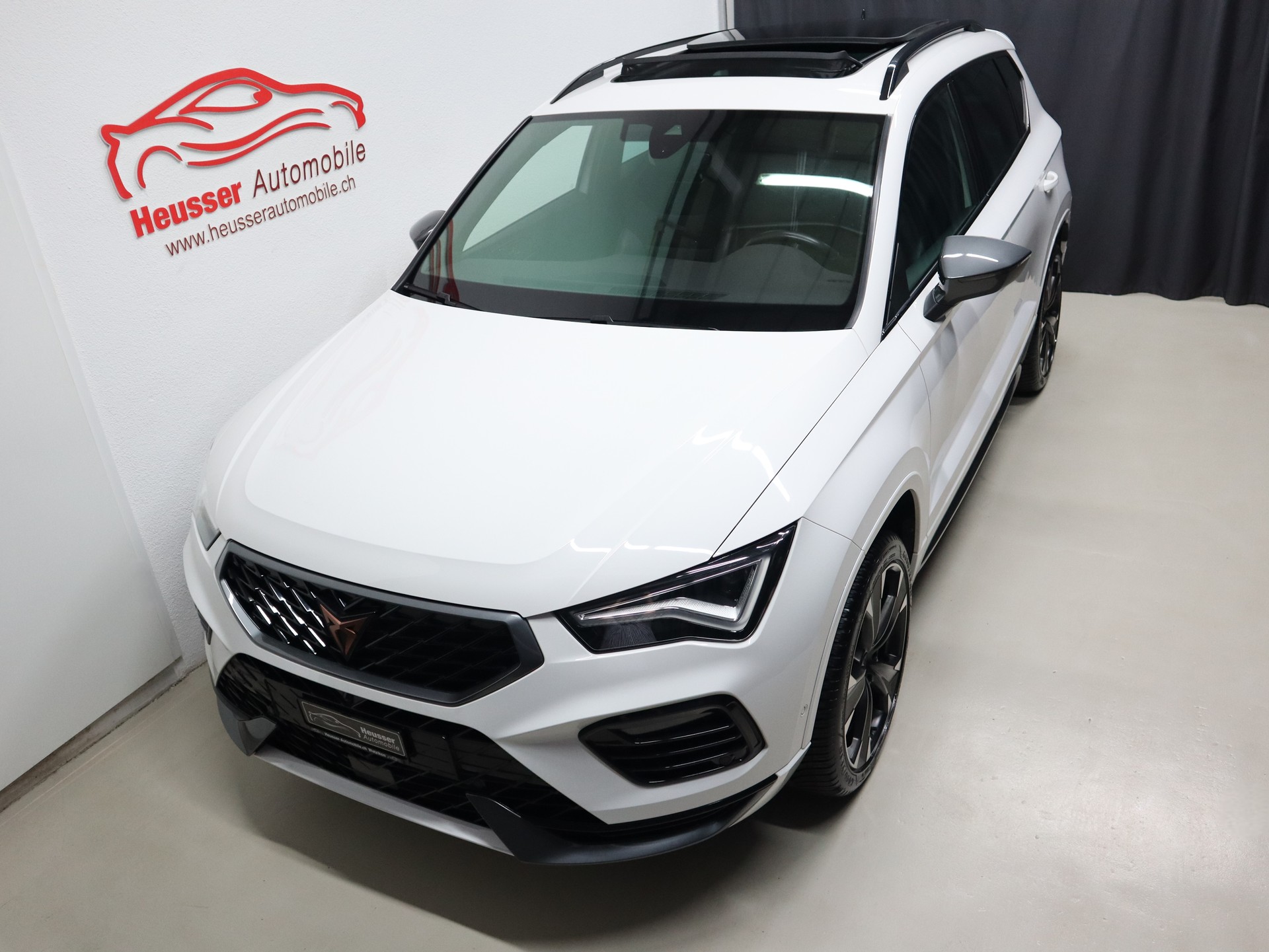 CUPRA Ateca 2.0TSI VZ 4Drive DSG - Panorama - Navi - Beats - Sportsitze - Sitzmemory - 360° Kamera - Keyless - 300 PS-image-2