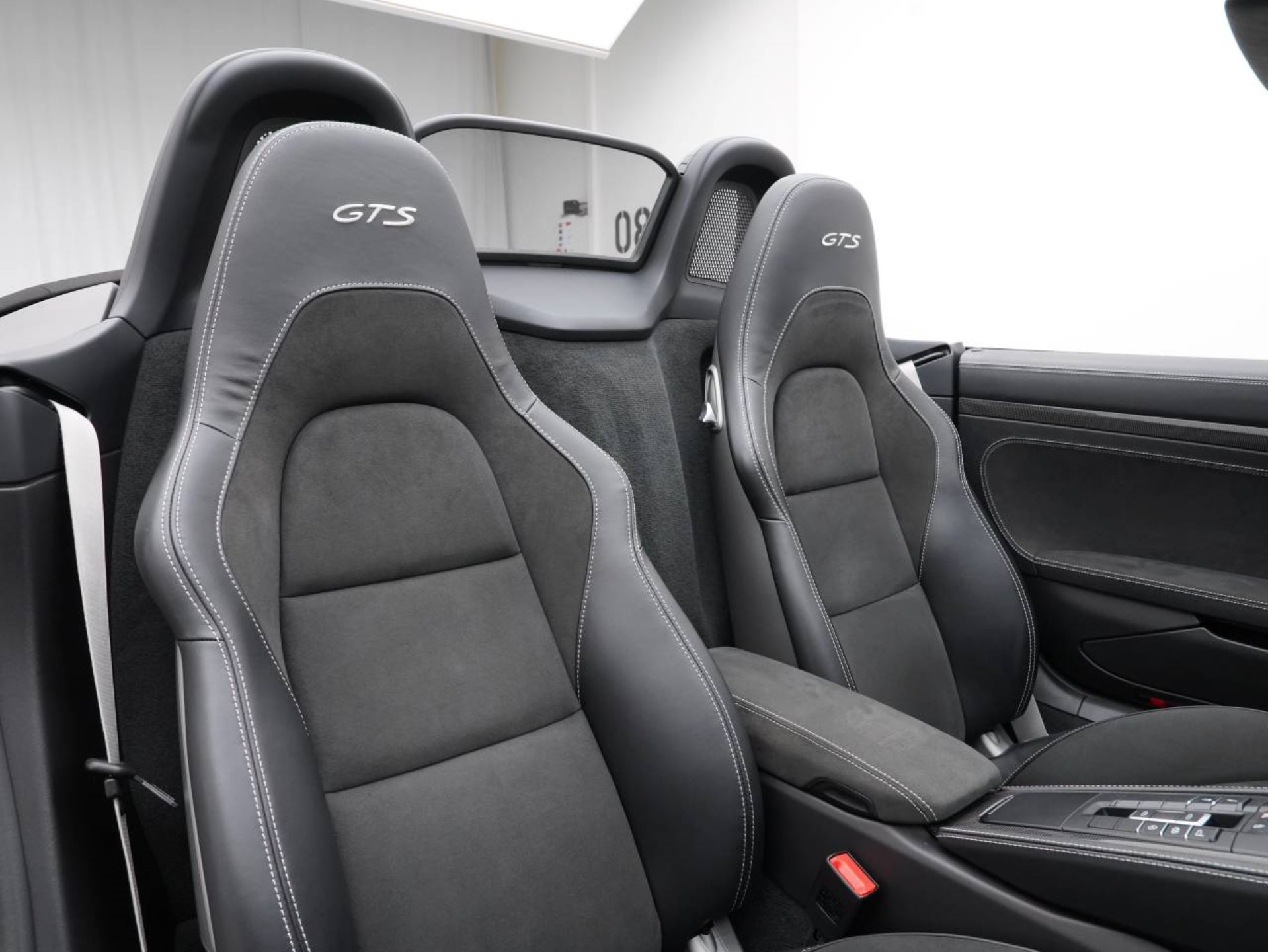 PORSCHE 718 Boxster GTS 4.0-image-26