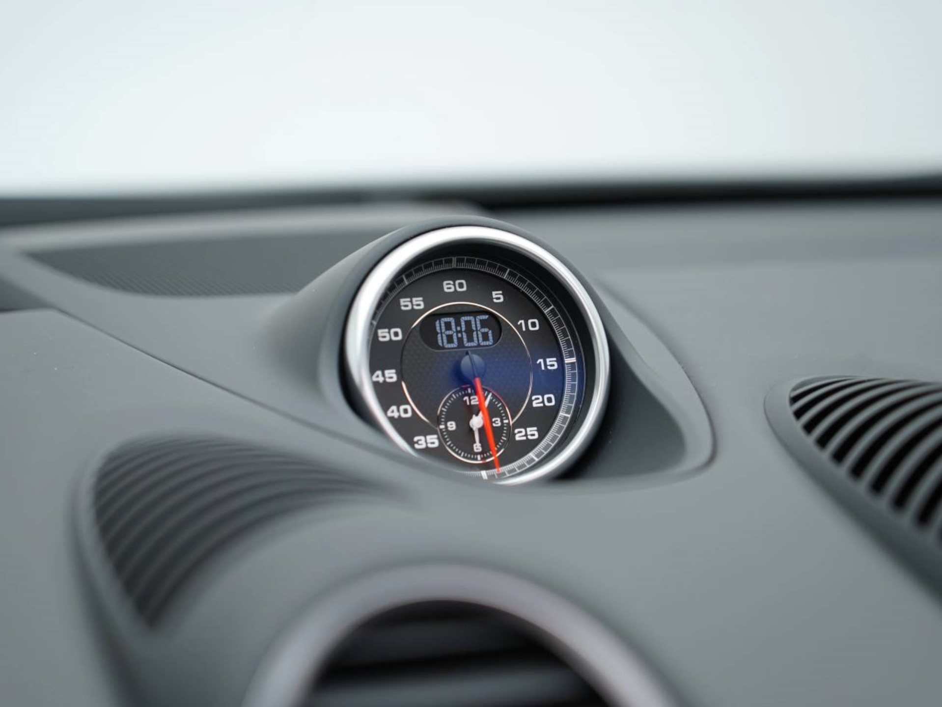 PORSCHE 718 Boxster GTS 4.0-image-31