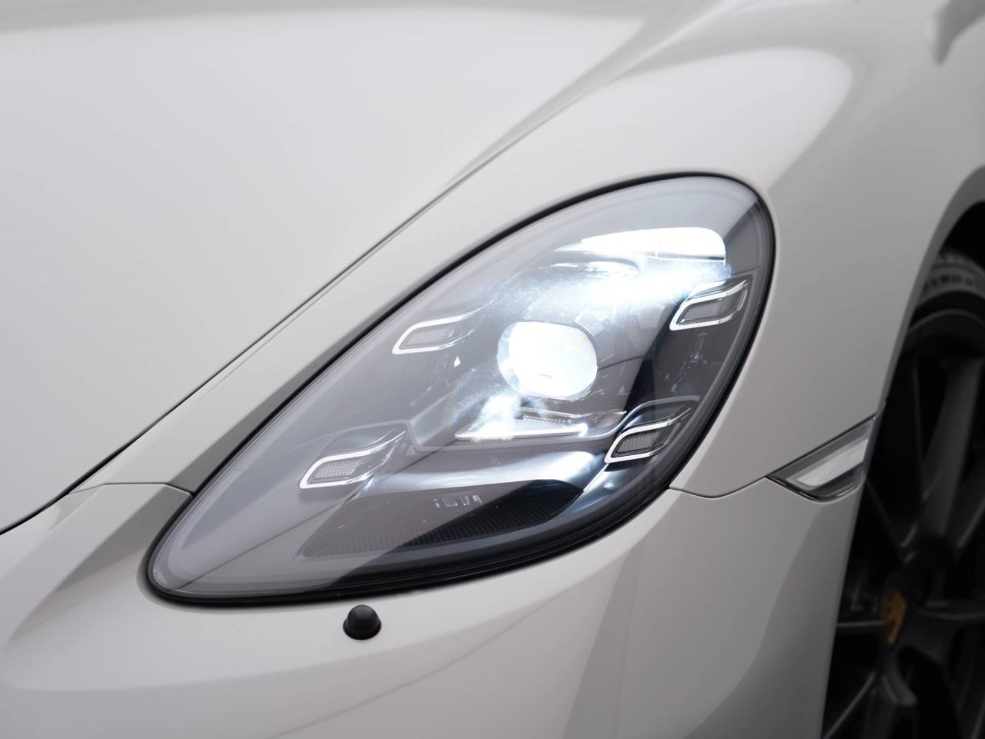 PORSCHE 718 Boxster GTS 4.0-image-12
