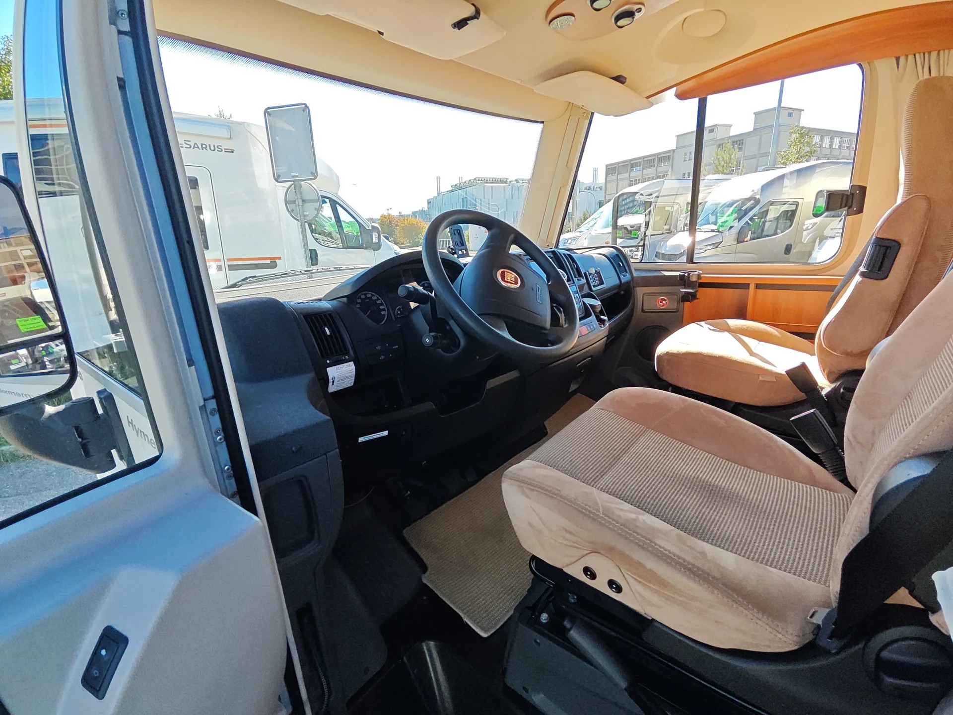 HYMER EX 504***Der Hymer vereint den Komfort eines vollintegrierten Premium-Wohnmobils mit den kompakten Massen***-image-12