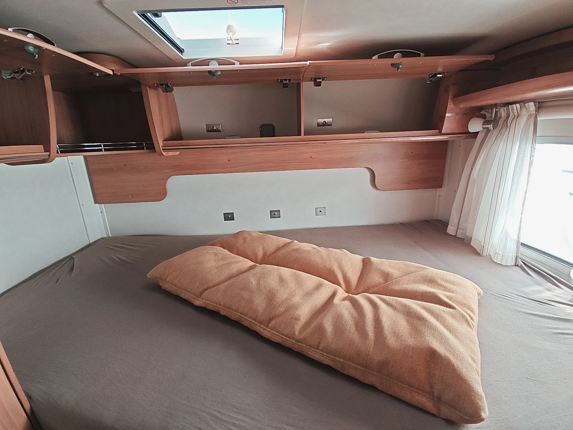 HYMER EX 504***Der Hymer vereint den Komfort eines vollintegrierten Premium-Wohnmobils mit den kompakten Massen***-image-3