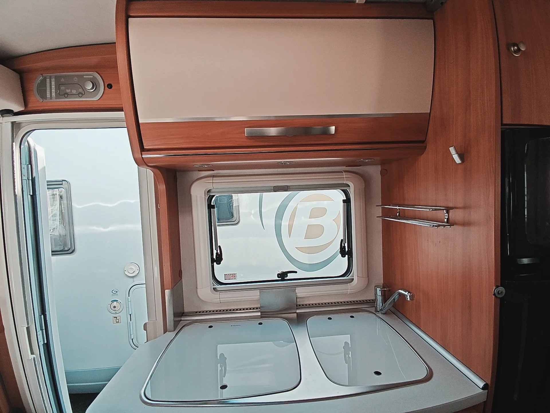 HYMER EX 504***Der Hymer vereint den Komfort eines vollintegrierten Premium-Wohnmobils mit den kompakten Massen***-image-20