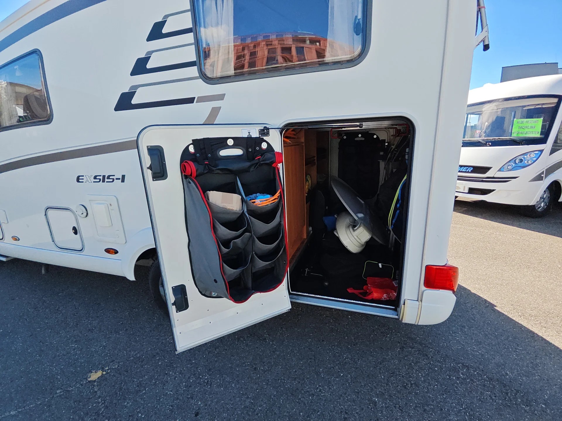 HYMER EX 504***Der Hymer vereint den Komfort eines vollintegrierten Premium-Wohnmobils mit den kompakten Massen***-image-11