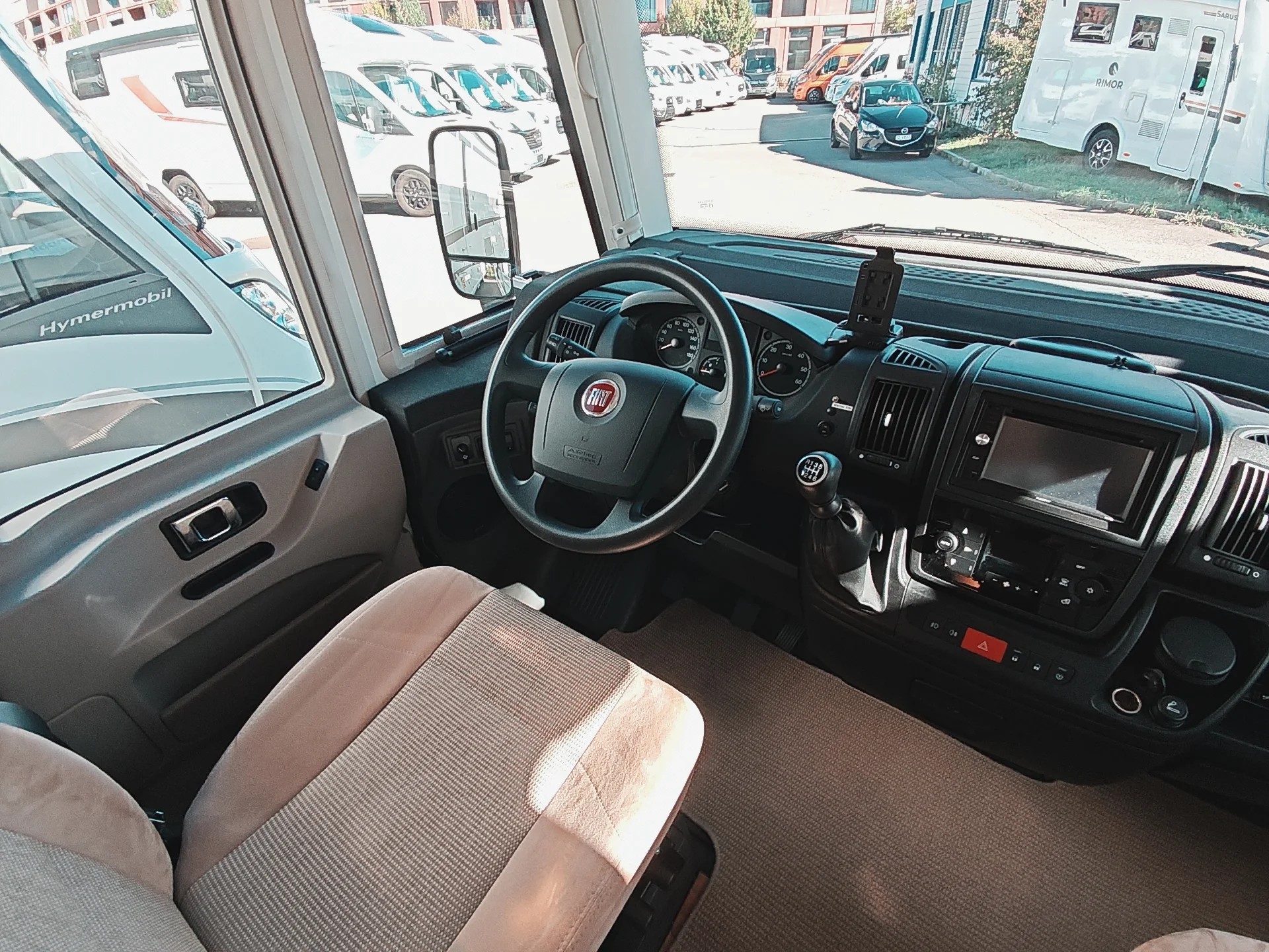 HYMER EX 504***Der Hymer vereint den Komfort eines vollintegrierten Premium-Wohnmobils mit den kompakten Massen***-image-14