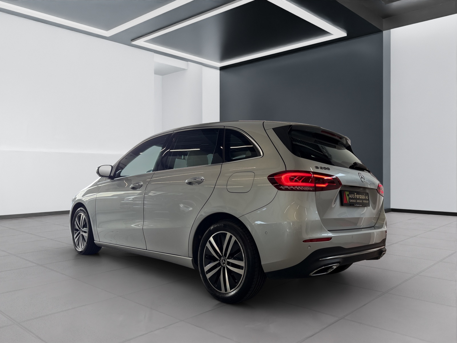 MERCEDES-BENZ B 200 Progressive 7G-DCT-showroom-element-3