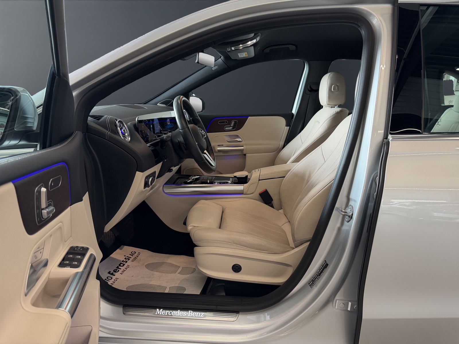 MERCEDES-BENZ B 200 Progressive 7G-DCT-image-15