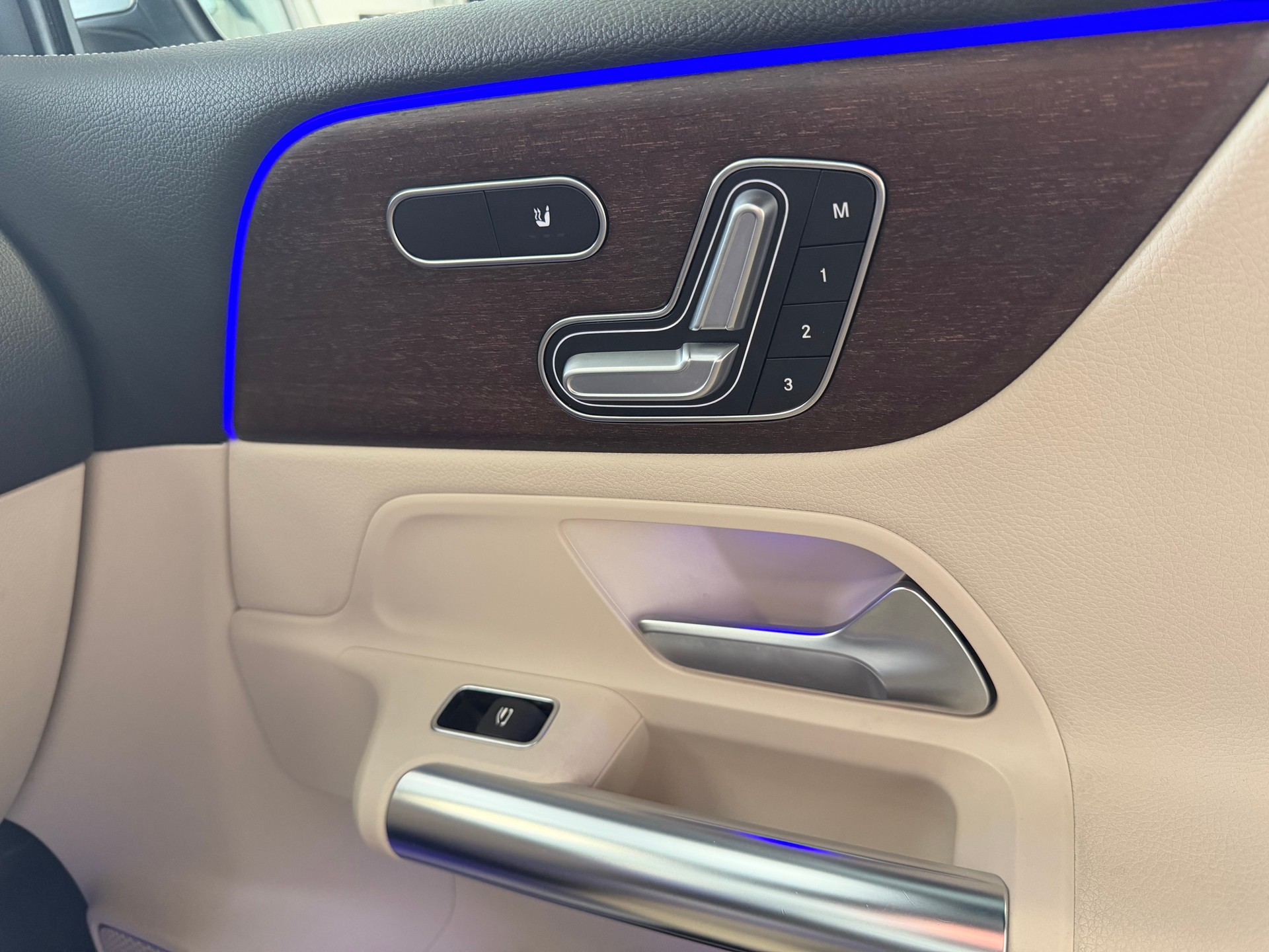 MERCEDES-BENZ B 200 Progressive 7G-DCT-image-24