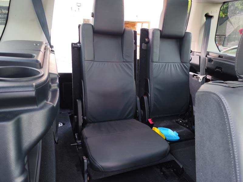 LAND ROVER Discovery 3.0 SDV6 XXV Automatic-image-9